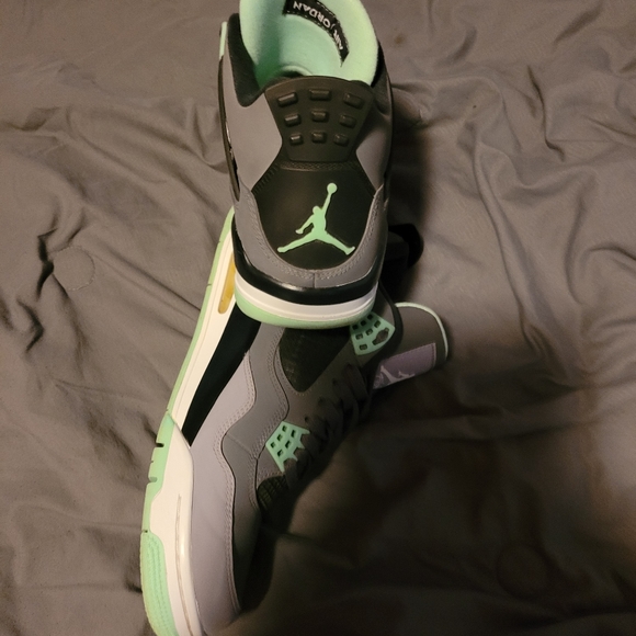 Jordan 4 Green glow - Picture 5 of 8